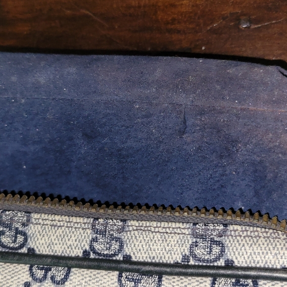 GUCCI Monogram Navy Web GG purse - Picture 13 of 13